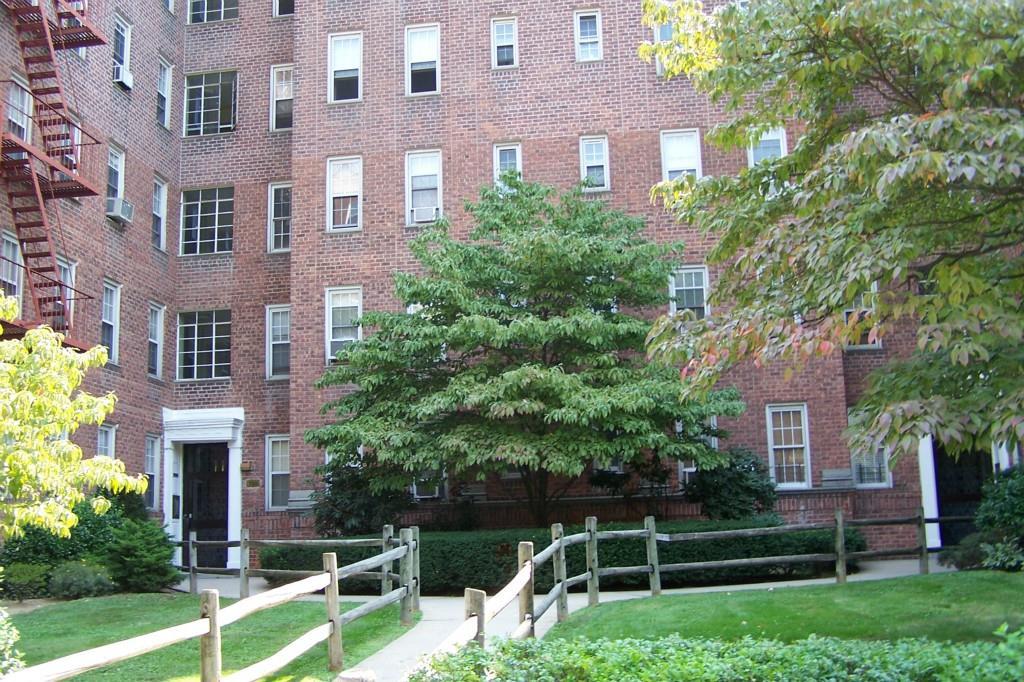 1 of 1 - 780 Bronx River Road A18, Bronxville, NY