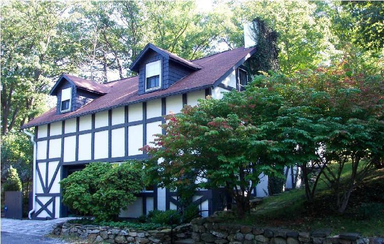 1 of 1 - 93 Circuit Road, Tuxedo Park, NY