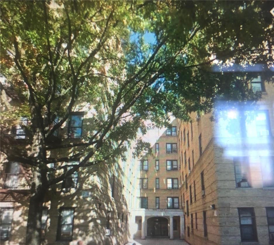 1 of 1 - 91 208th St, Bronx, NY