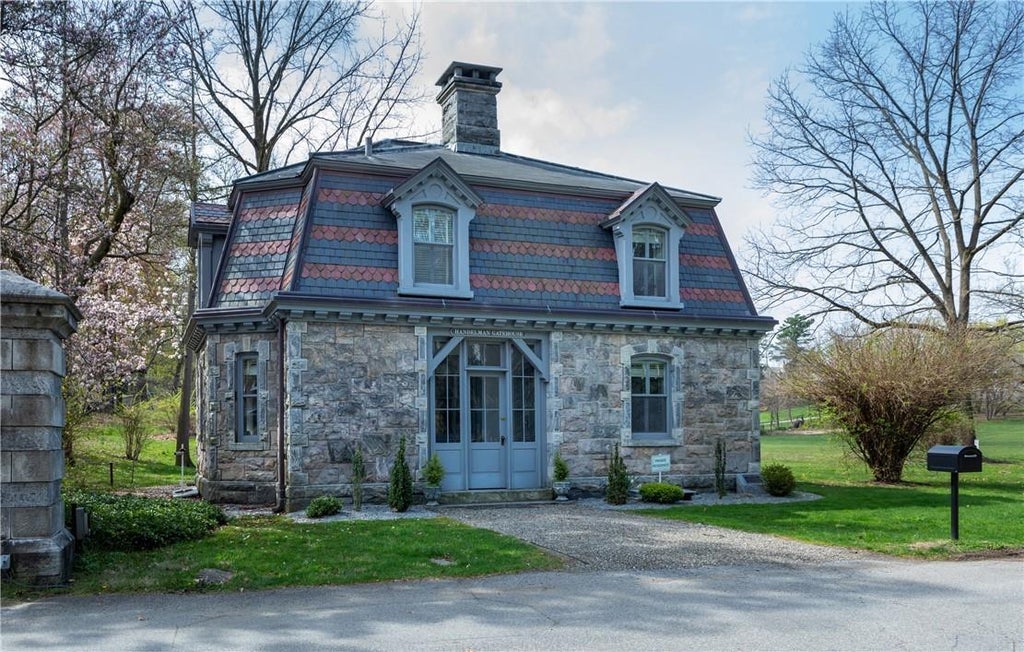 1 of 1 - 635 Broadway, Tarrytown, NY