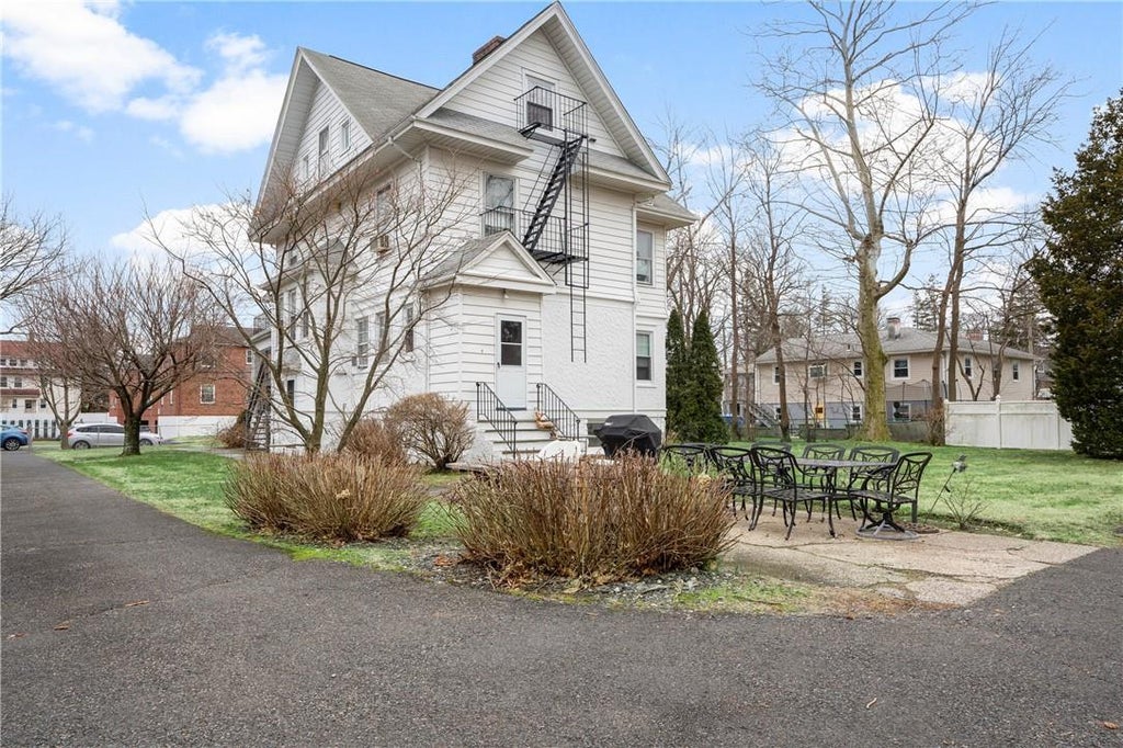 1 of 1 - 12 Thomas Place, New Rochelle, NY