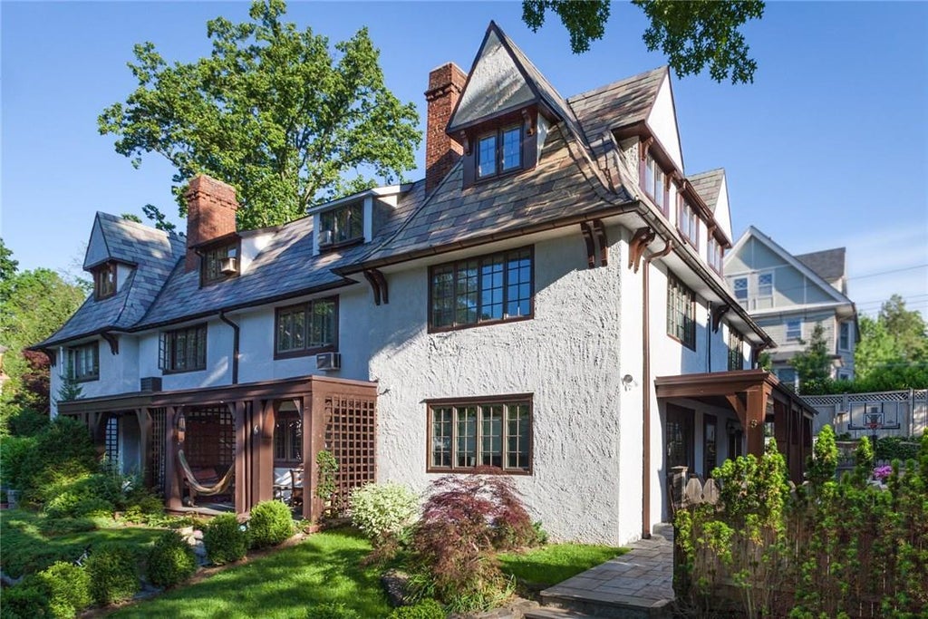 1 of 1 - 5 Bolton Gardens, Bronxville, NY