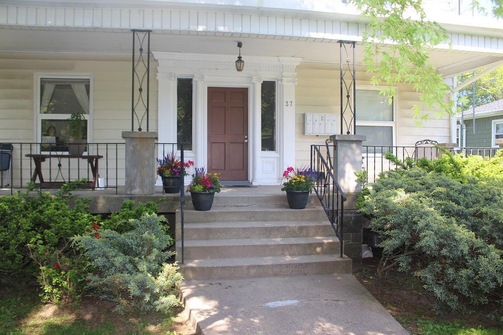1 of 1 - 37 Estherwood Avenue # 1, Dobbs Ferry, NY