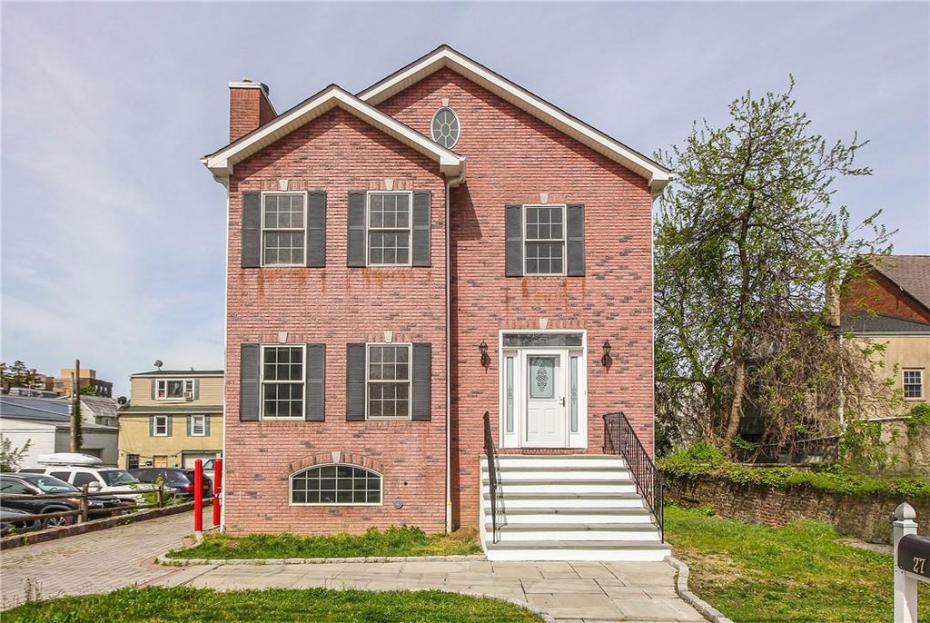1 of 1 - 27 Mechanics Avenue, Tarrytown, NY