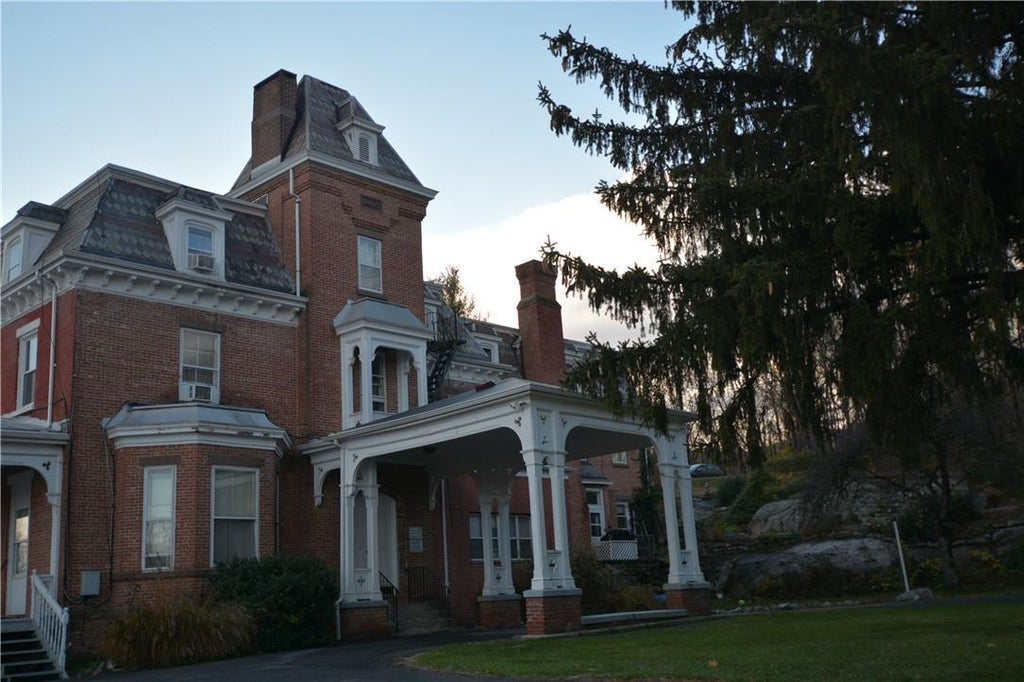 1 of 1 - 3 Pine Terrace Road 301, Highland Falls, NY