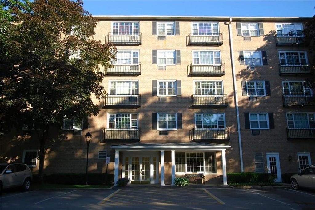 1 of 1 - 2 Consulate Drive # 2b, Tuckahoe, NY