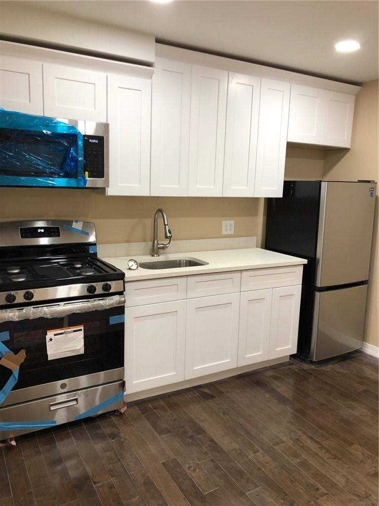 1 of 1 - 2751 Fish Avenue, Bronx, NY