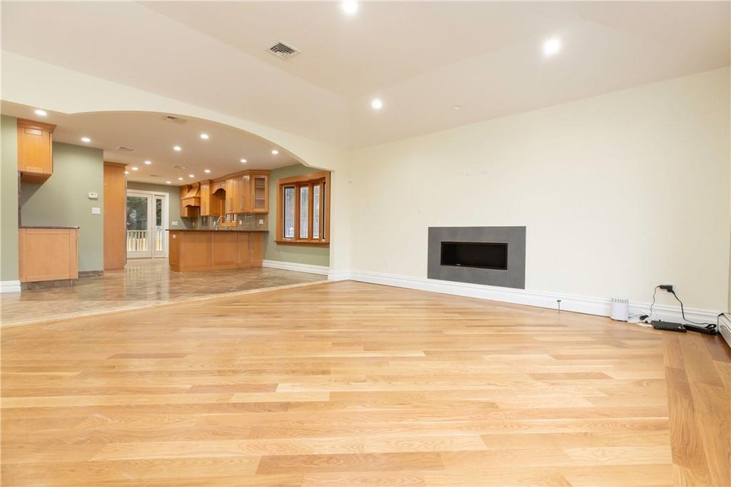 1 of 1 - 21 Beale Circle, Bronxville, NY