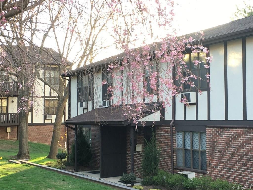 1 of 1 - 683 Sierra Vista Lane, Valley Cottage, NY