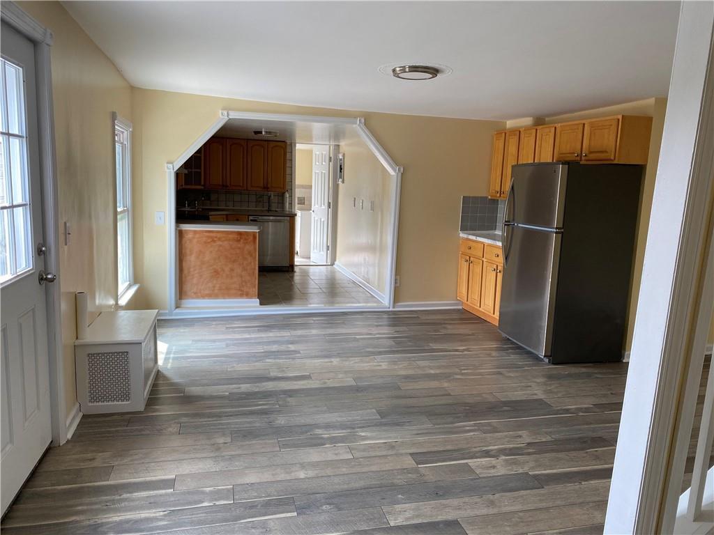 1 of 1 - 466 Main St., Jefferson Valley, NY