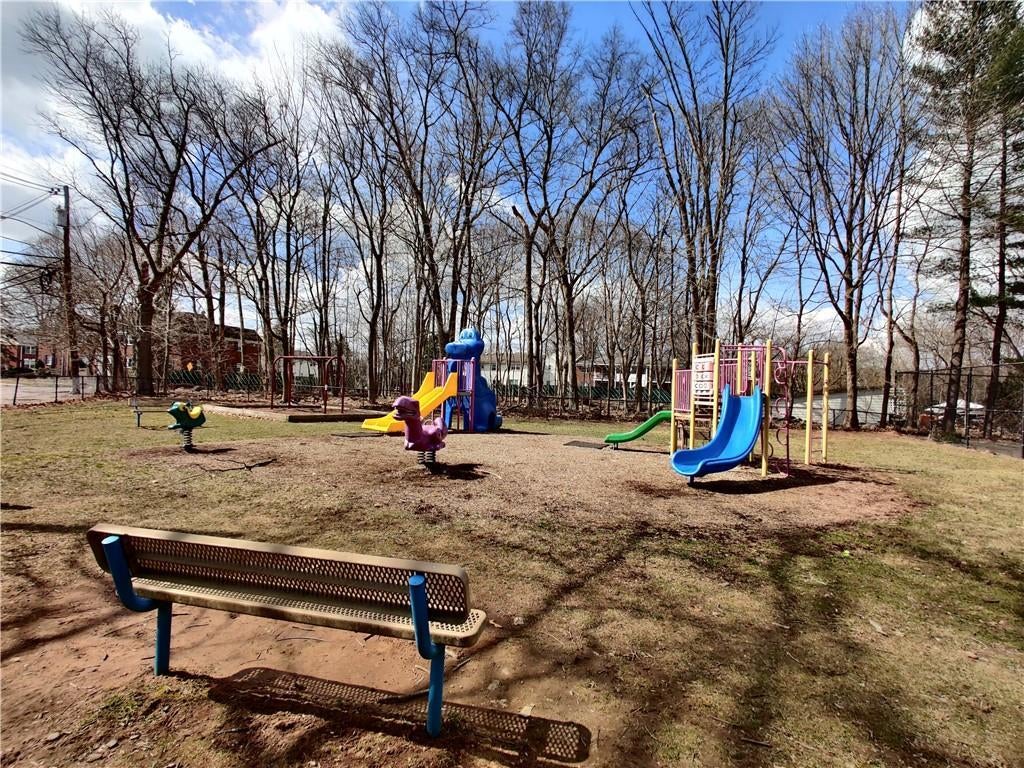 1 of 1 - 7 Essex Lane # B3, Suffern, NY
