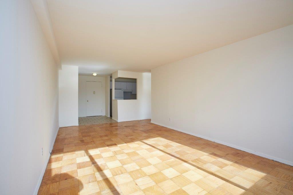 1 of 1 - 125 Lake St. # 12-e South, White Plains, NY