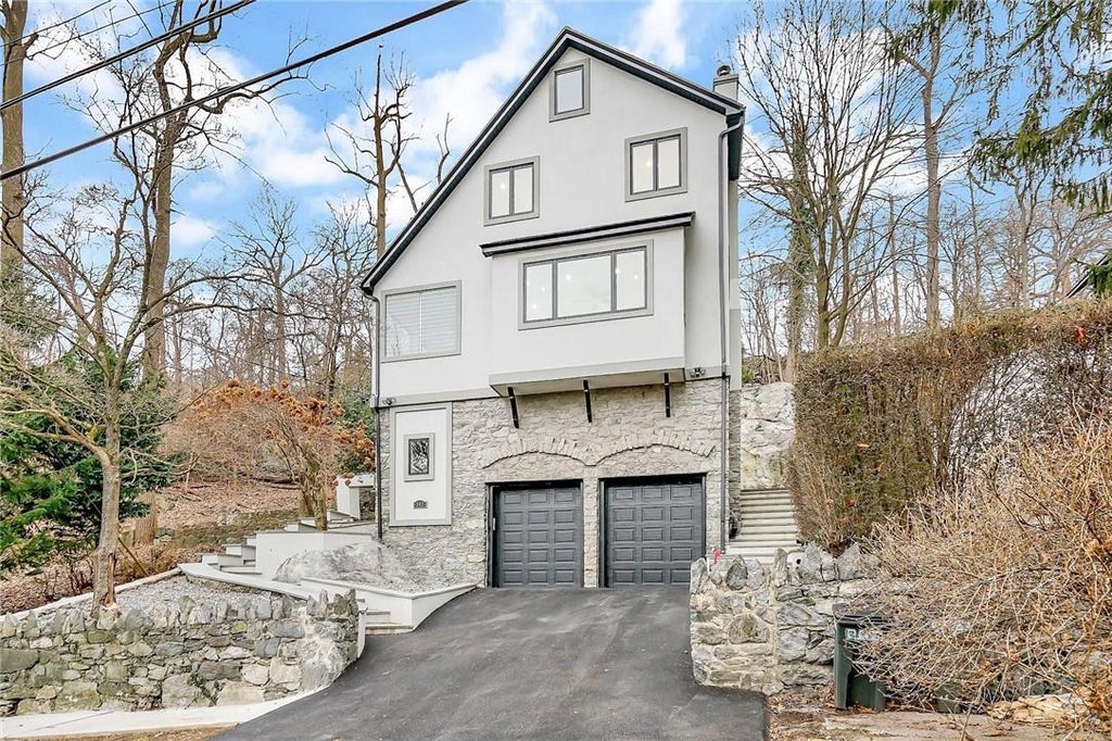 1 of 1 - 342 Mount Hope Boulevard, Hastings-on-Hudson, NY
