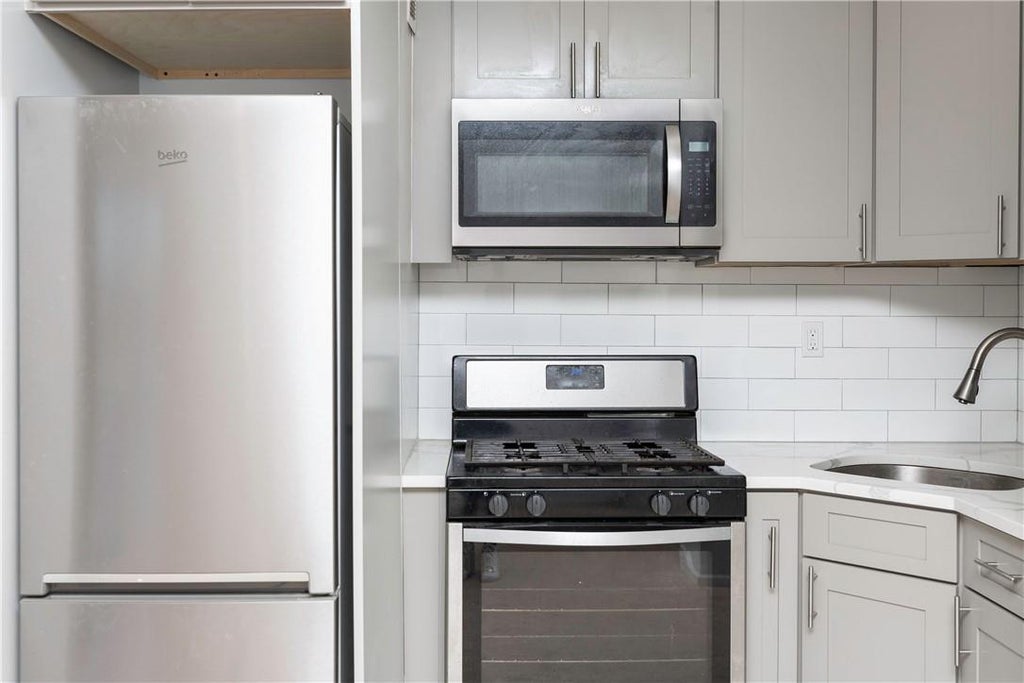 1 of 1 - 1273 North Avenue # 7-4f, New Rochelle, NY