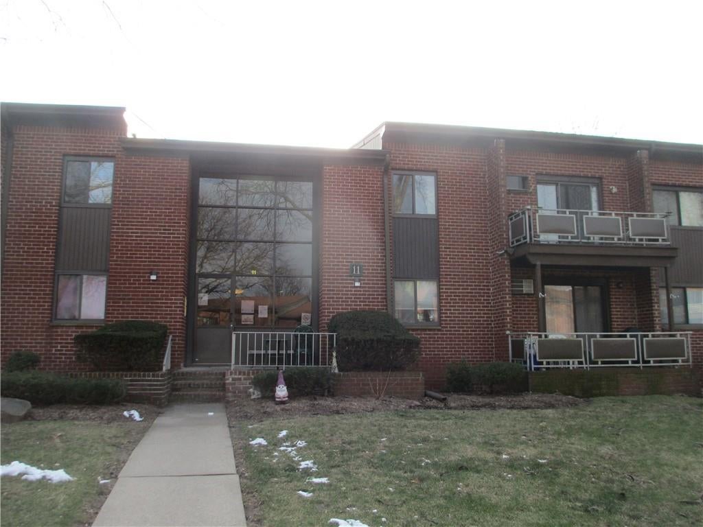 1 of 1 - 11 Darian Court # 2b, Pomona, NY