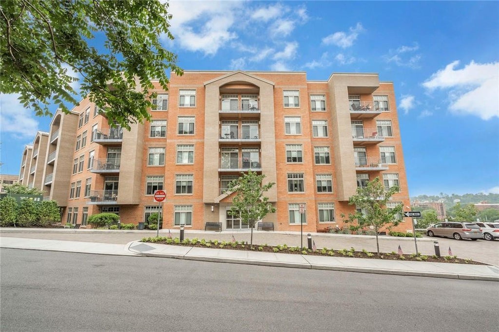 1 of 1 - 40 Jackson Avenue # 2t, Eastchester, NY