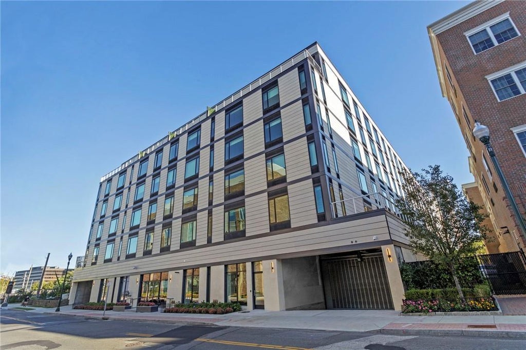 1 of 1 - 20 Burling Lane # 6e, New Rochelle, NY
