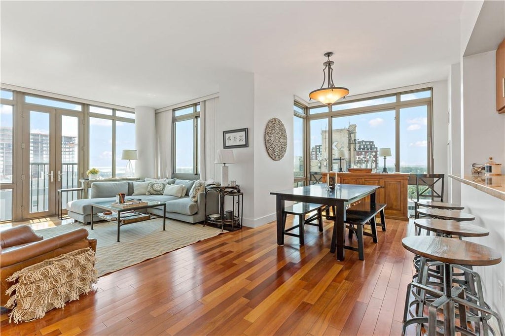 1 of 1 - 175 Huguenot St. # 2006, New Rochelle, NY
