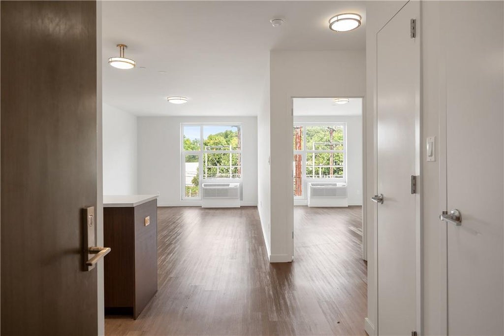 1 of 1 - 550 Halstead Avenue # 303, Harrison, NY