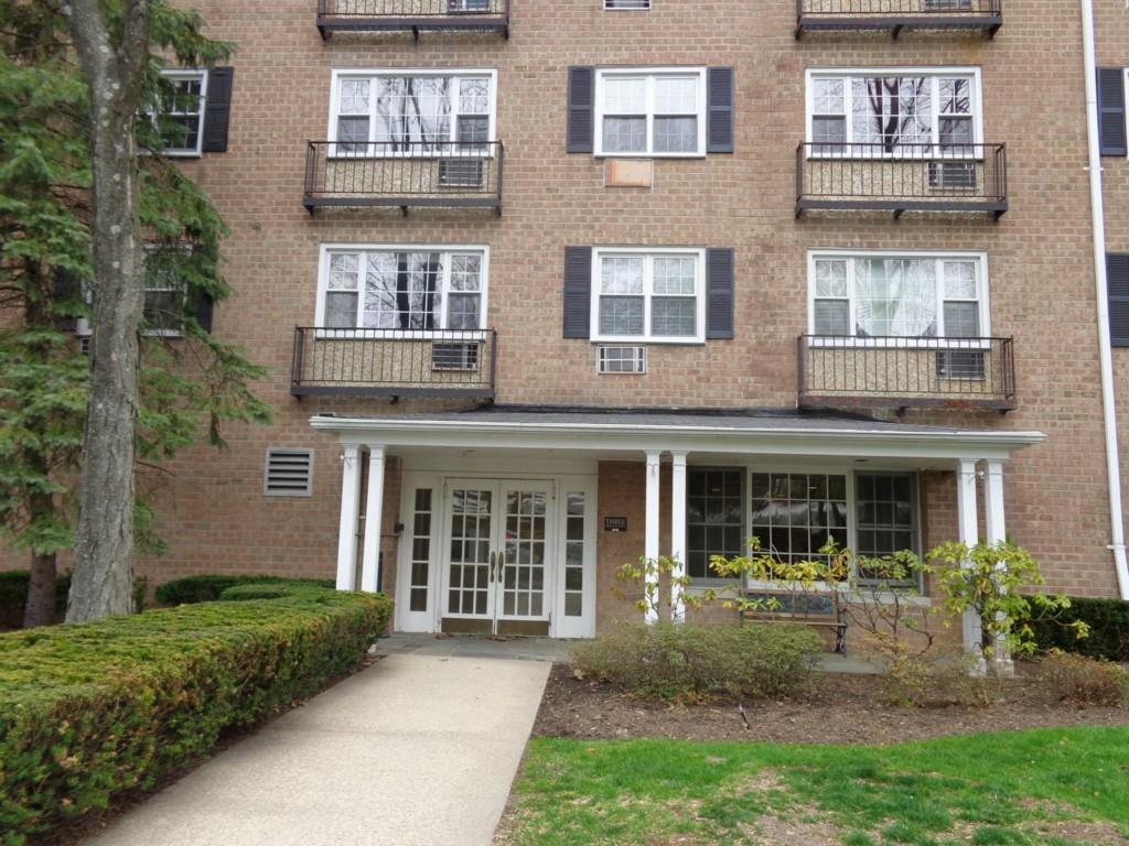 1 of 1 - 3 Consulate Drive # 3h, Tuckahoe, NY