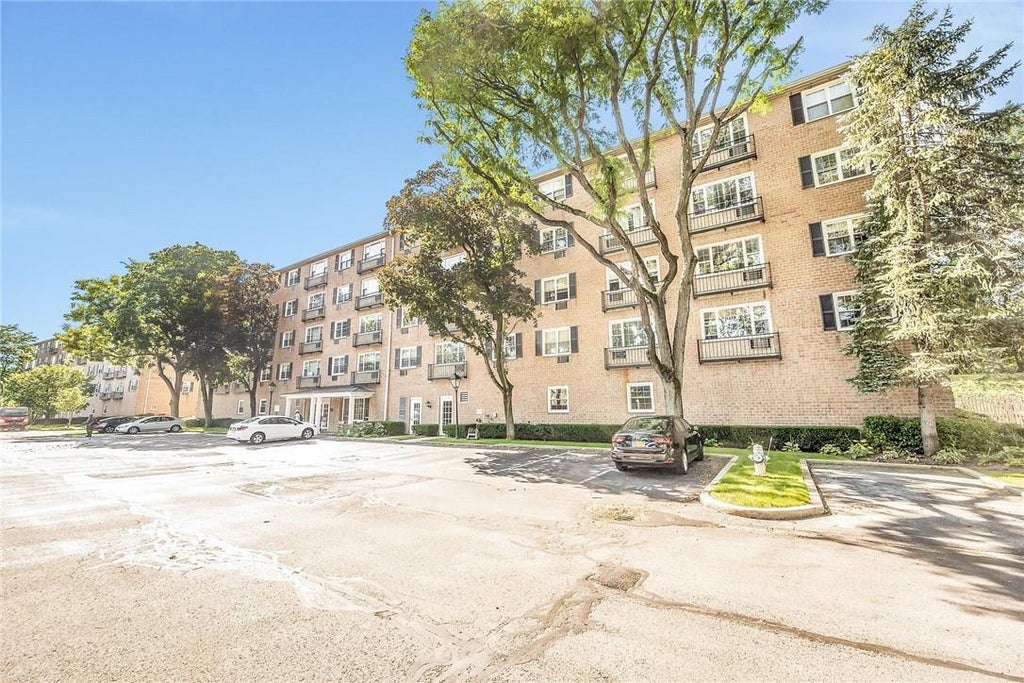 1 of 1 - 2 Consulate Drive # 4c, Tuckahoe, NY
