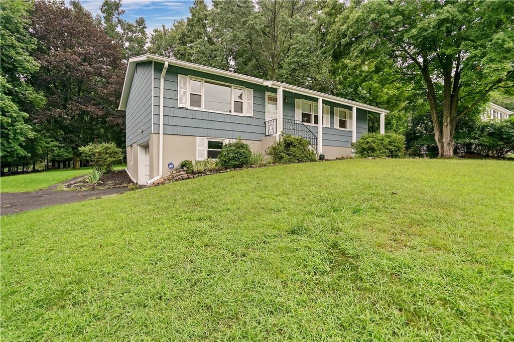 1 of 1 - 16 Heather Drive, Airmont, NY