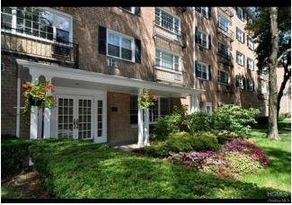 1 of 1 - 3 Consulate Drive, Tuckahoe, NY