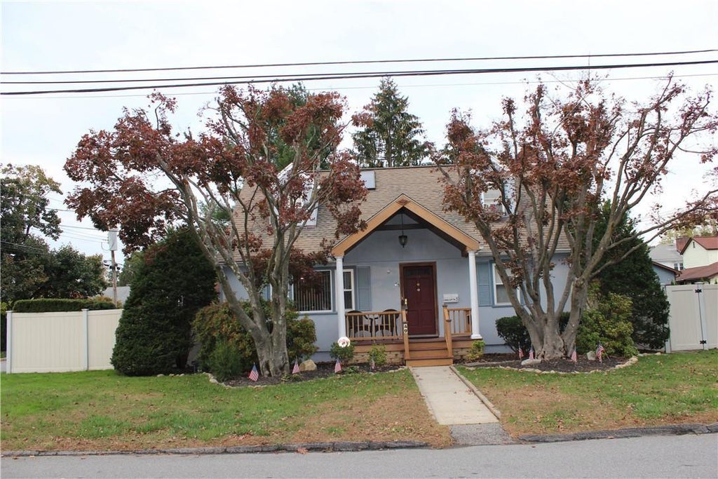 1 of 1 - 49 Columbus Avenue, Pleasantville, NY