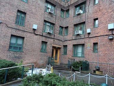 1 of 1 - 2090 Tremont Avenue # 1e, Bronx, NY