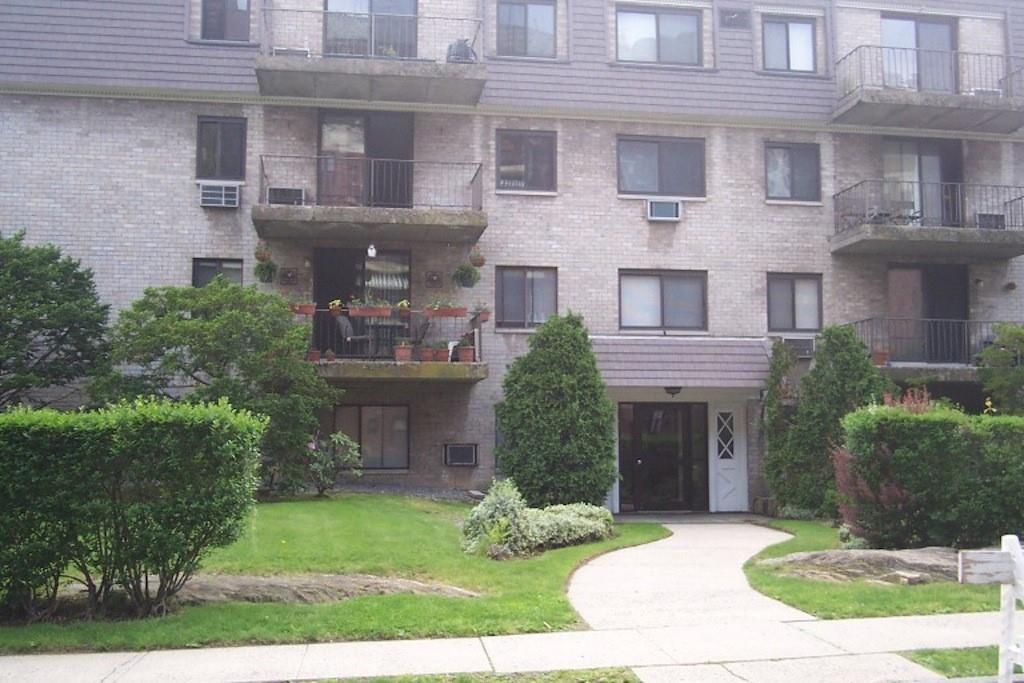 1 of 1 - 501 Pelham Road 2j, New Rochelle, NY