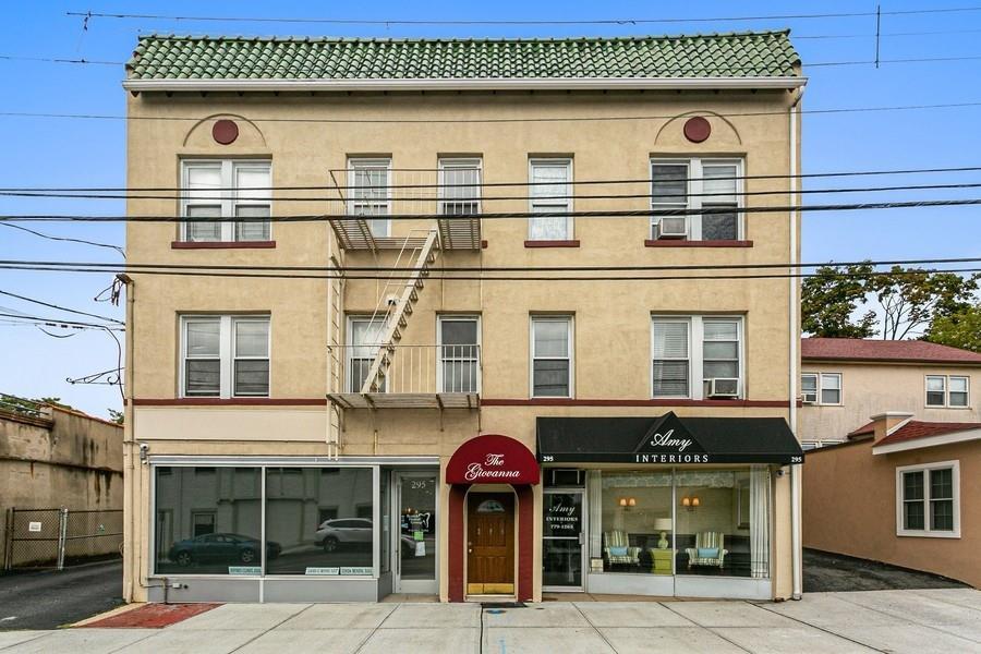 1 of 1 - 295 Main St. # 2, Eastchester, NY