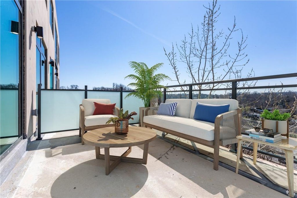 1 of 1 - 667 Ridge Hill Boulevard # 902, Yonkers, NY