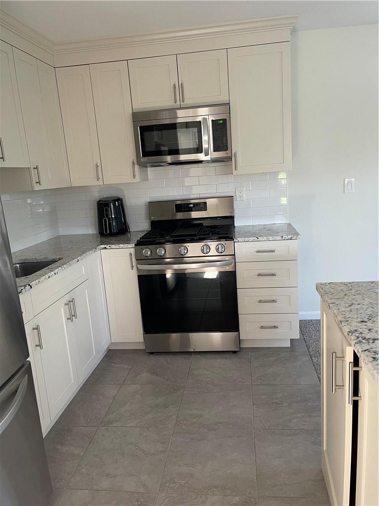 1 of 1 - 203 Brinsmade Avenue, Bronx, NY