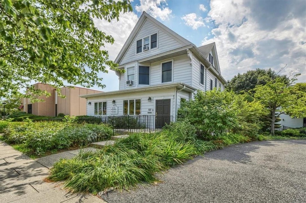 1 of 1 - 87 Broadway, Tarrytown, NY