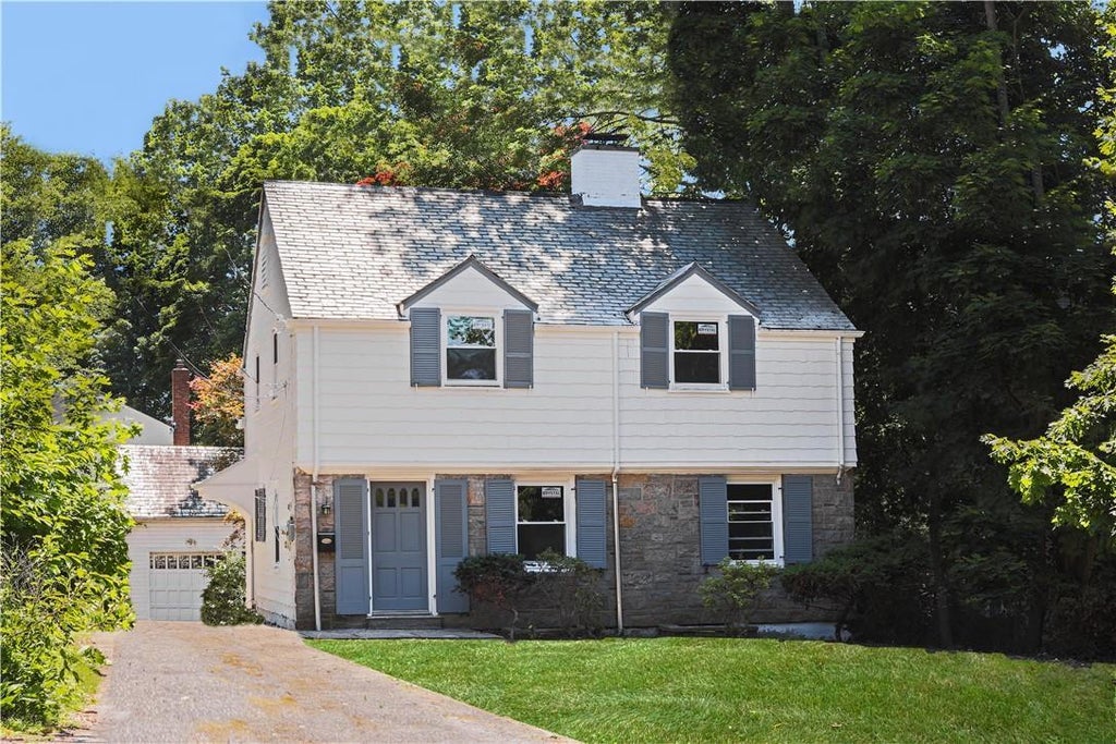 1 of 1 - 152 Boulevard, Scarsdale, NY