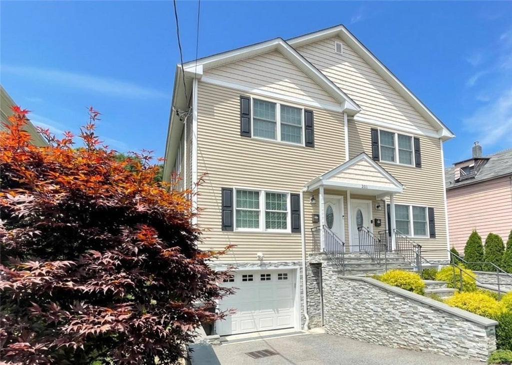 1 of 1 - 201 Grand St. # 201-l, Mamaroneck, NY