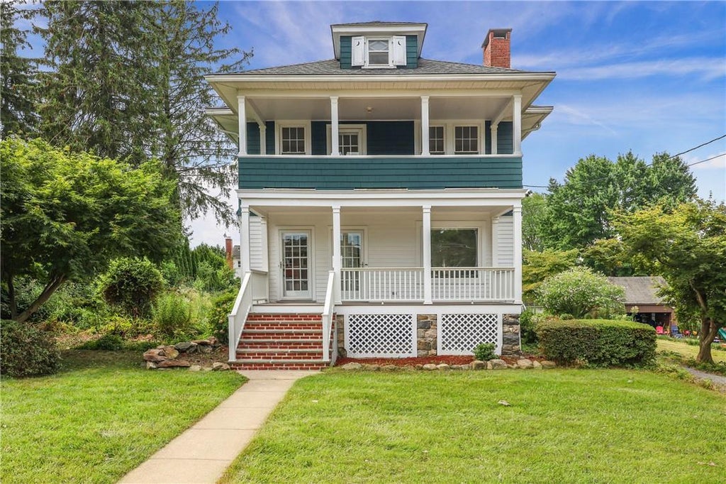 1 of 1 - 36 Grand Boulevard # 2, Scarsdale, NY