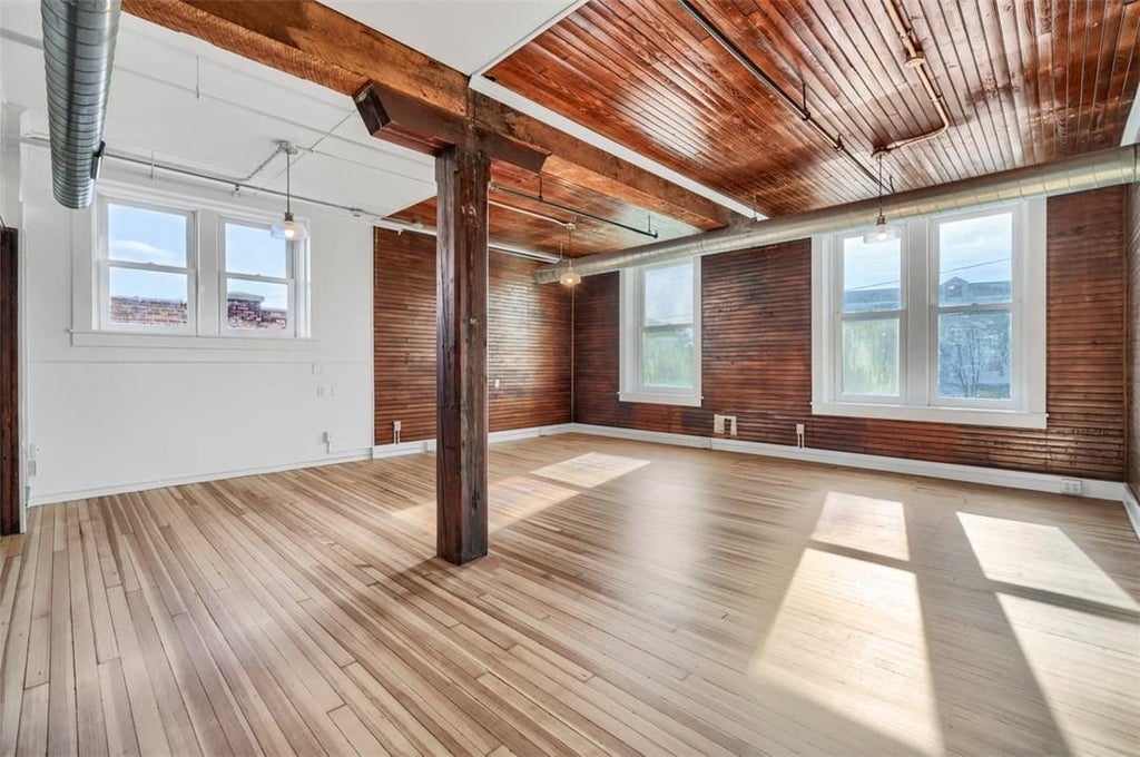 1 of 1 - 15 Railroad Avenue # 2a, Kingston, NY