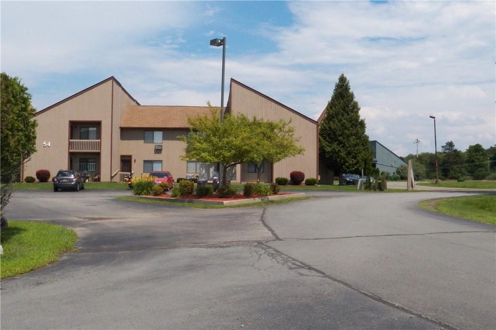 1 of 1 - 54 Davos Pointe # A-9, Woodridge, NY