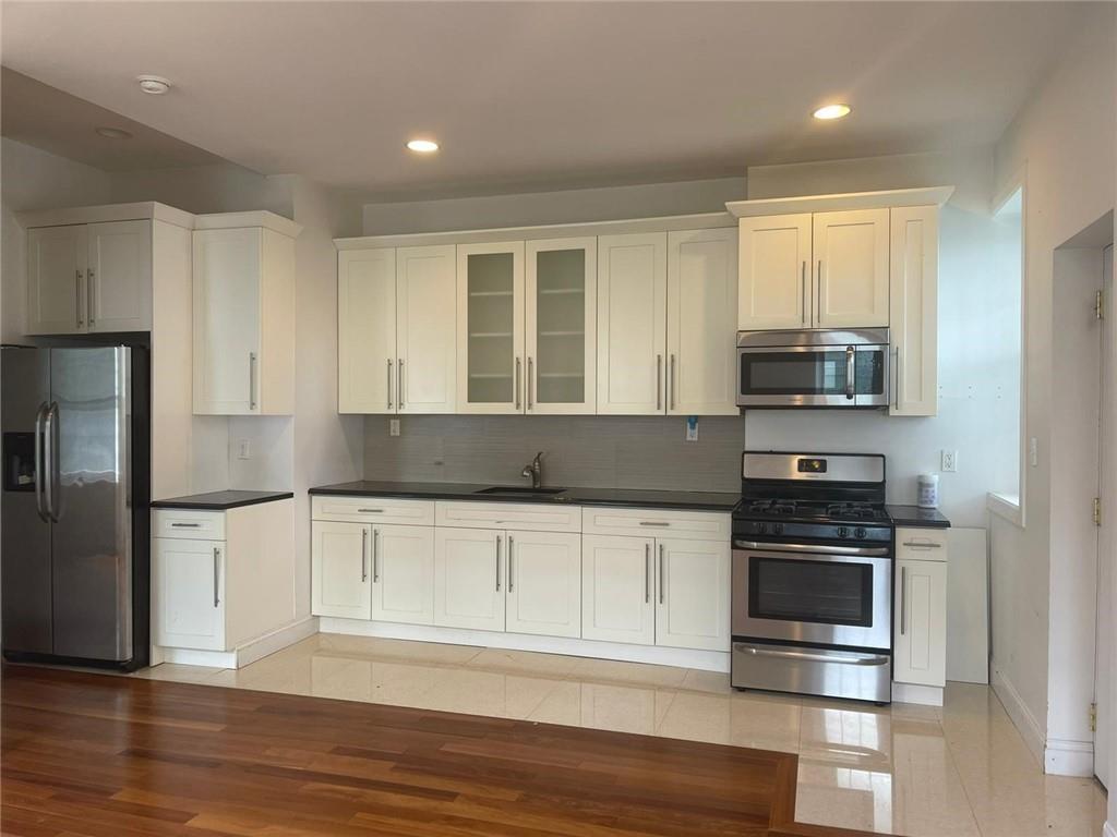 1 of 1 - 1918 Wallace Avenue # 2, Bronx, NY