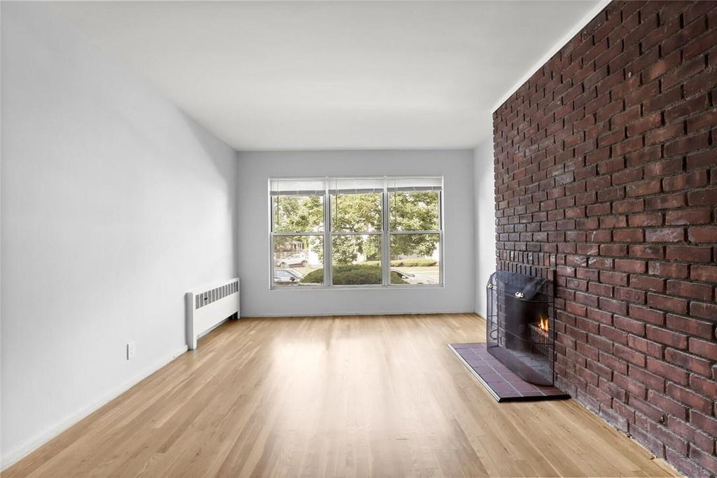 1 of 1 - 15 Quinby Avenue # 1a, White Plains, NY