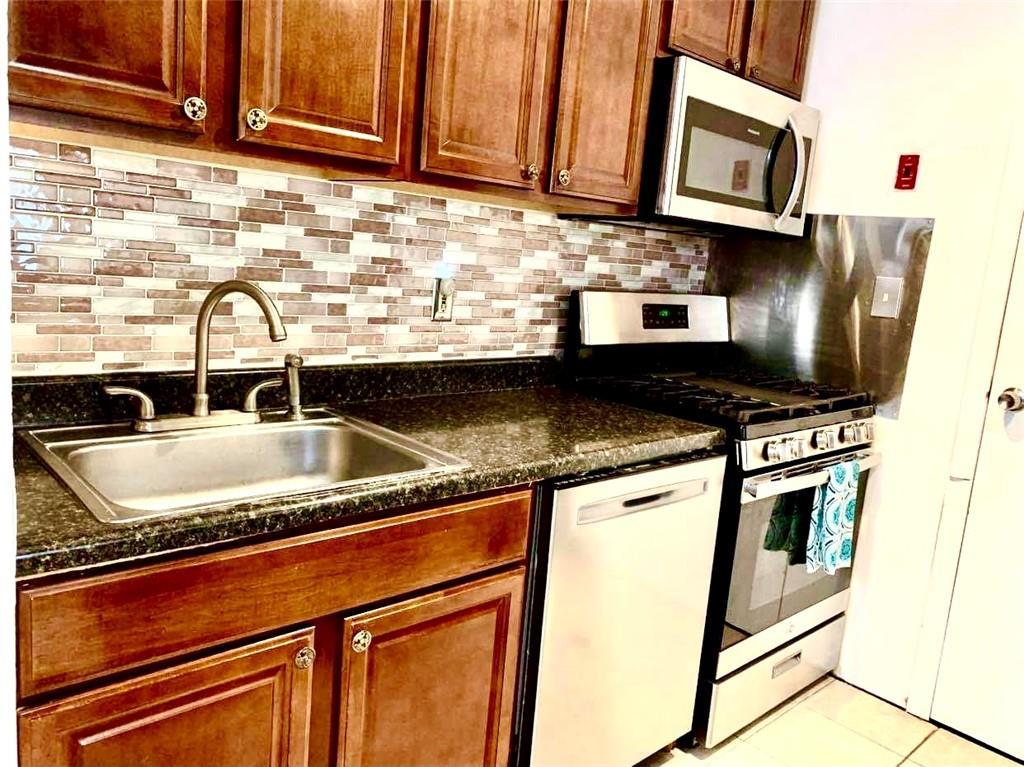 1 of 1 - 376 Concord Lane, Middletown, NY