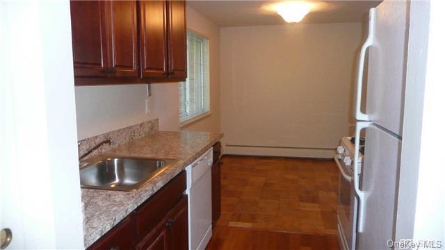 1 of 1 - 1233 Melville Road 21, Farmingdale, NY