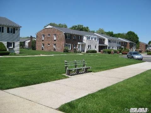 1 of 1 - 460 Dawson Lane, Jericho, NY