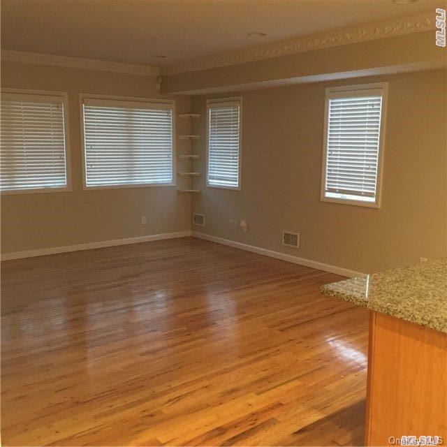 1 of 1 - 275 Central Avenue # One, Lawrence, NY