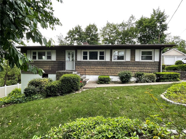 67 Augustine Road, White Plains