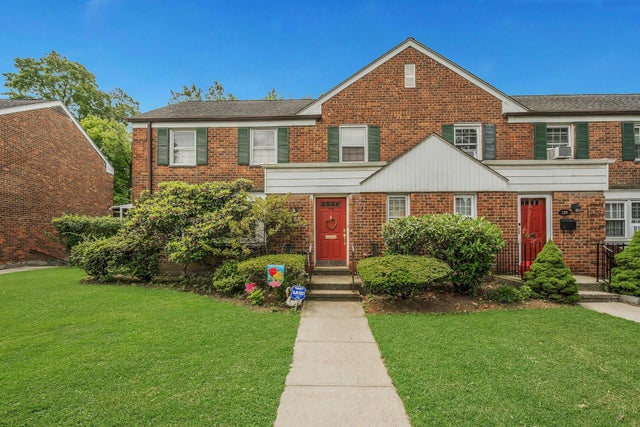 118 Robins Road # 118, New Rochelle