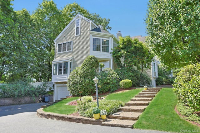 9 Arborwood Lane, White Plains