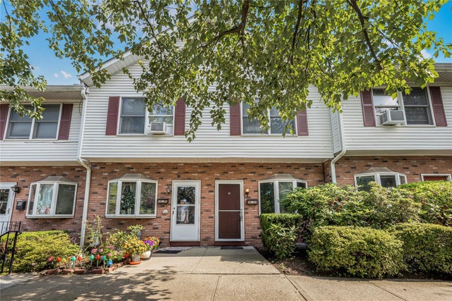 94 Remington Place, New Rochelle