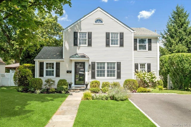 91 Waverly Avenue, Eastchester